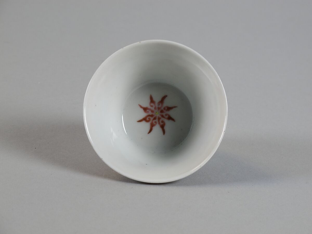 Cup, Porcelain painted in overglaze polychrome enamels, China