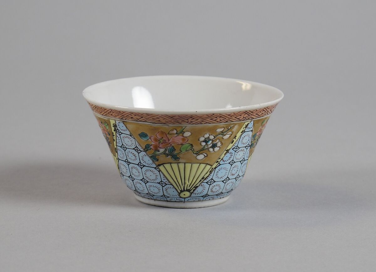 Cup, Porcelain painted in overglaze polychrome enamels, China