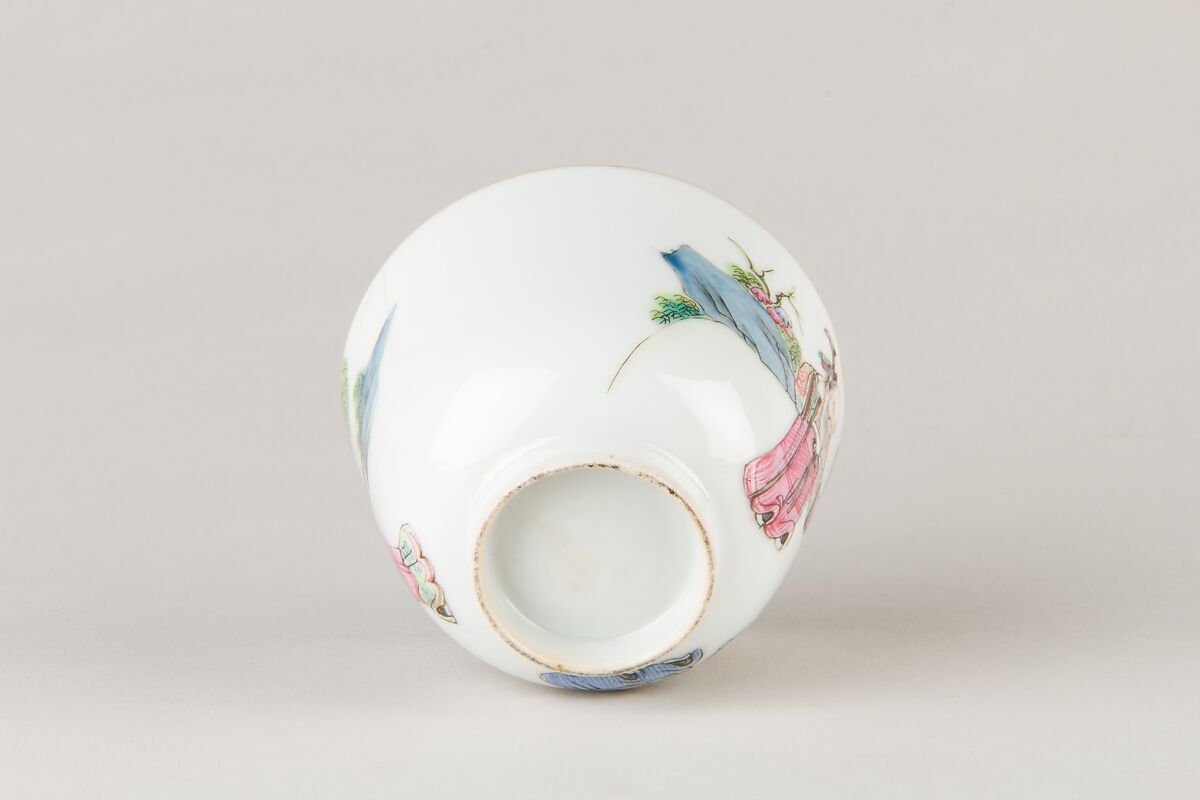 Cup, Porcelain painted in overglaze polychrome enamels, China