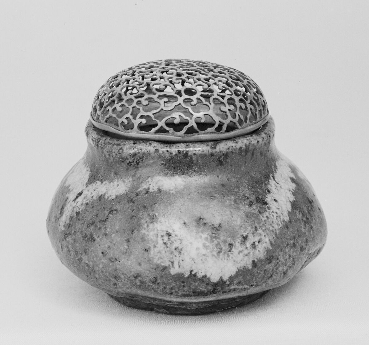 Covered Incense Burner, Clay full of large black specks and covered with a transparent glaze, Japan 