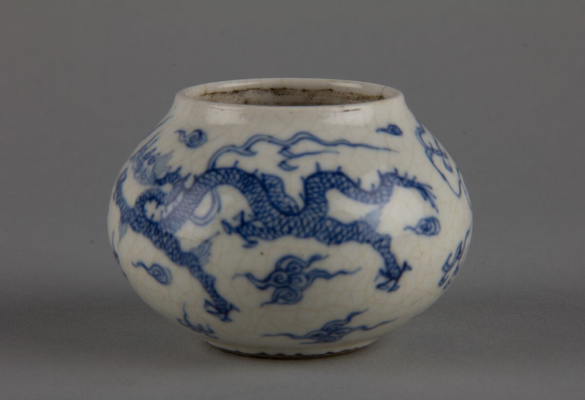 Water pot with dragon, Porcelain painted in underglaze cobalt blue (Jingdezhen ware), China