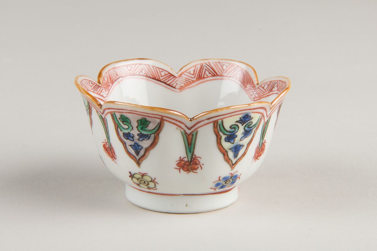 Cup, Porcelain painted in overglaze polychrome enamels, China