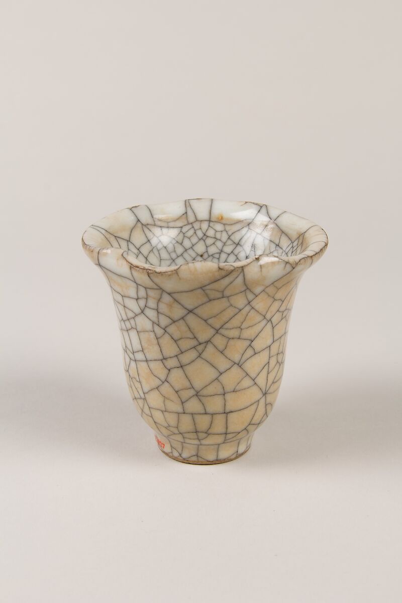 Cup, Porcelain with crackled glaze, China