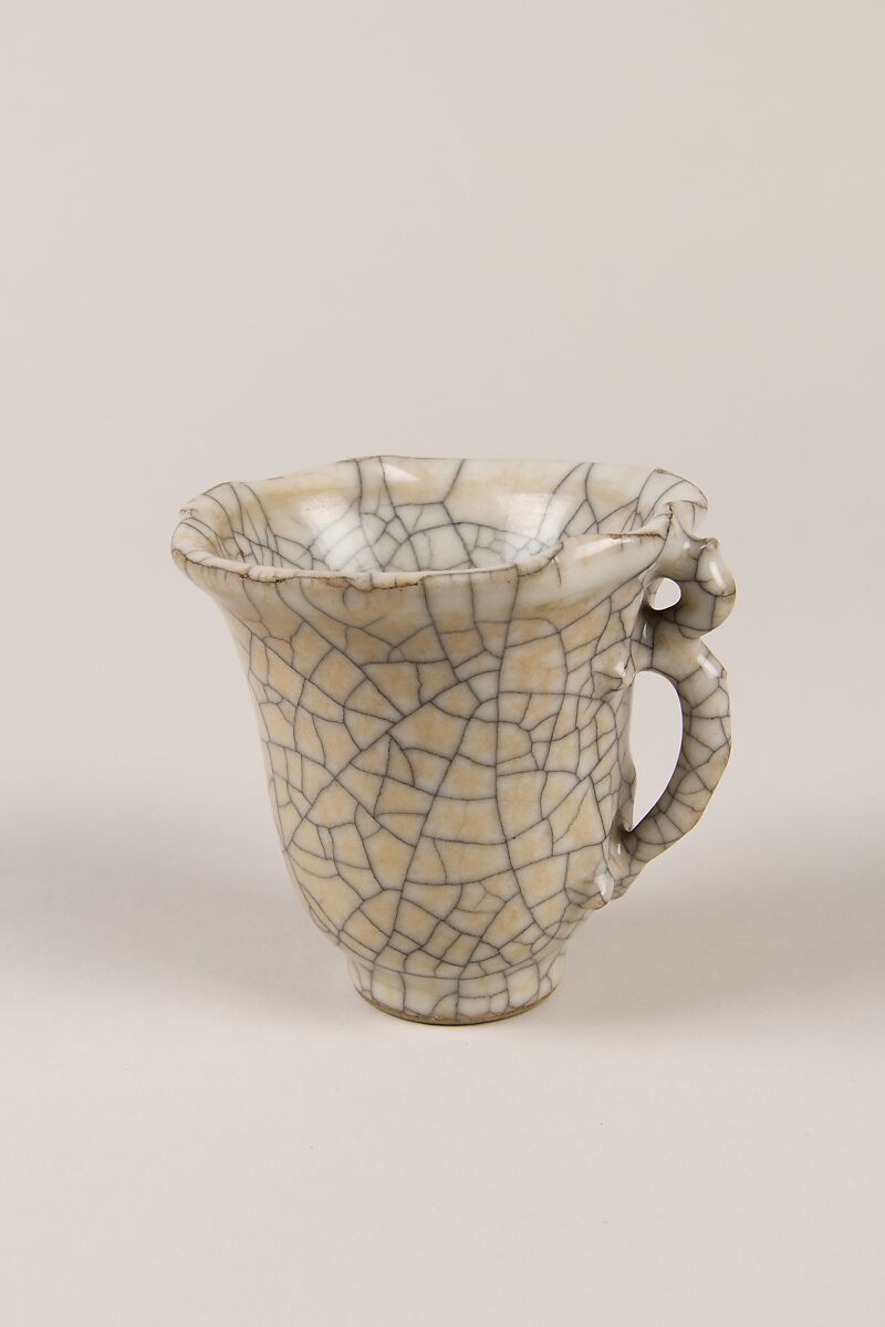 Cup, Porcelain with crackled glaze, China 