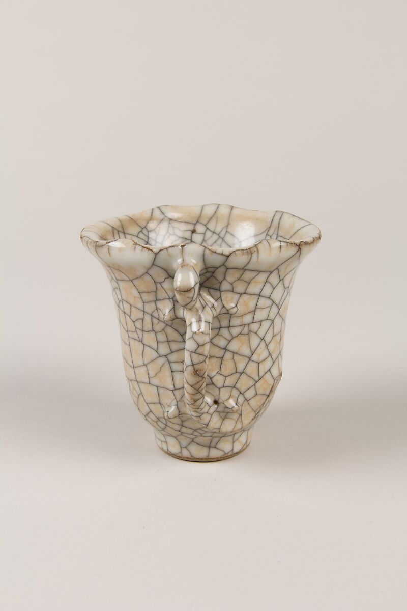 Cup, Porcelain with crackled glaze, China