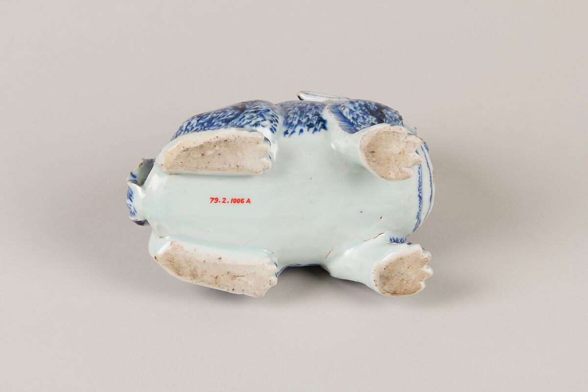 Incense Burner in the Shape of a Dog, Porcelain painted in underglaze blue, China