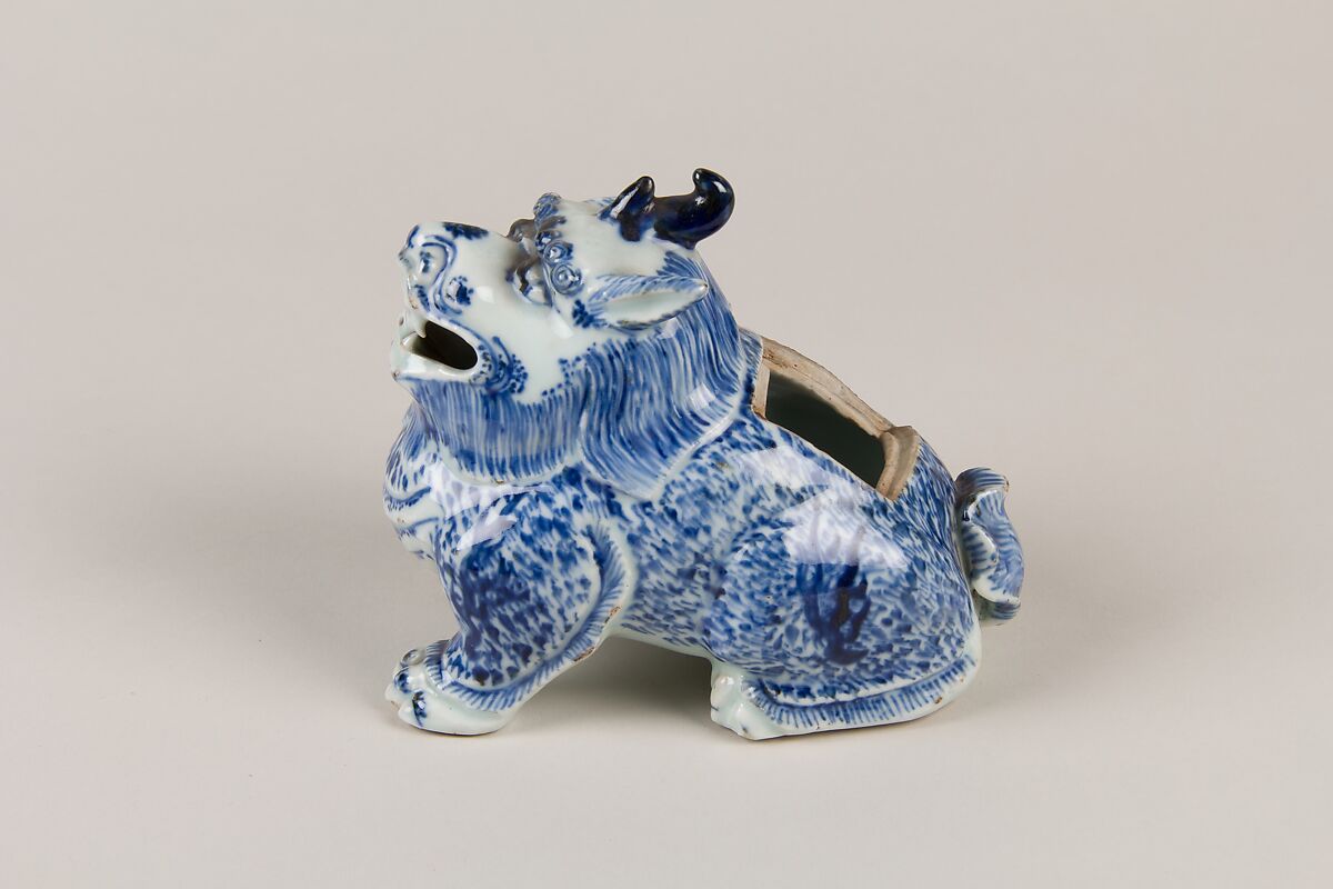Incense Burner in the Shape of a Dog, Porcelain painted in underglaze blue, China 