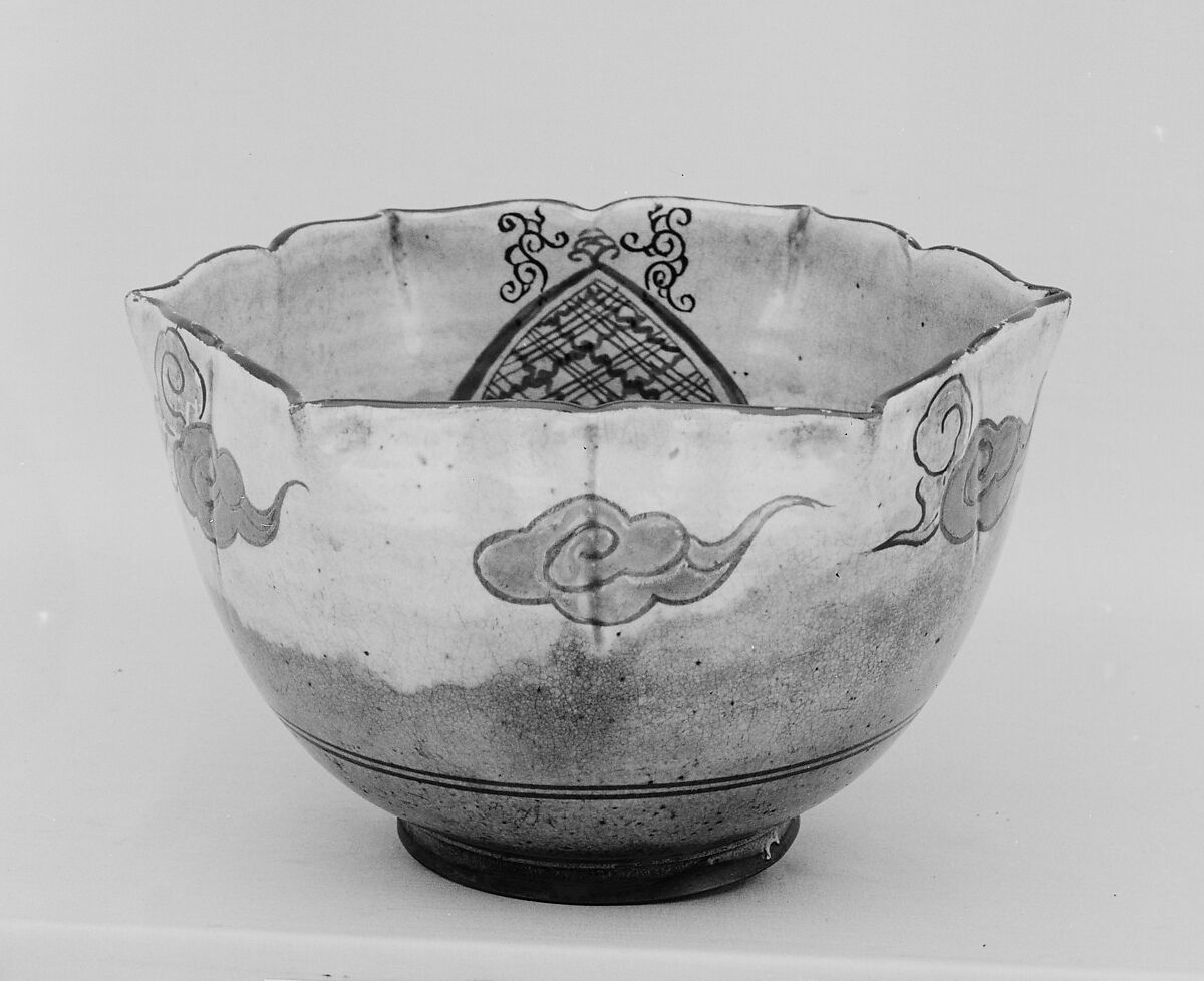 Bowl, Clay covered with slip and a transparent crackled glaze decorated with polychrome enamels (Banko ware), Japan