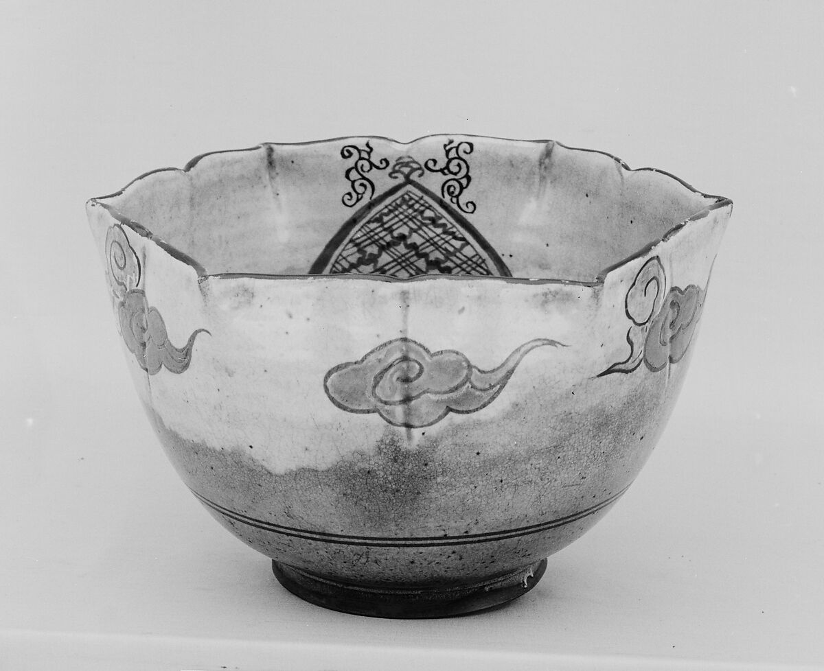 Bowl, Clay covered with slip and a transparent crackled glaze decorated with polychrome enamels (Banko ware), Japan 