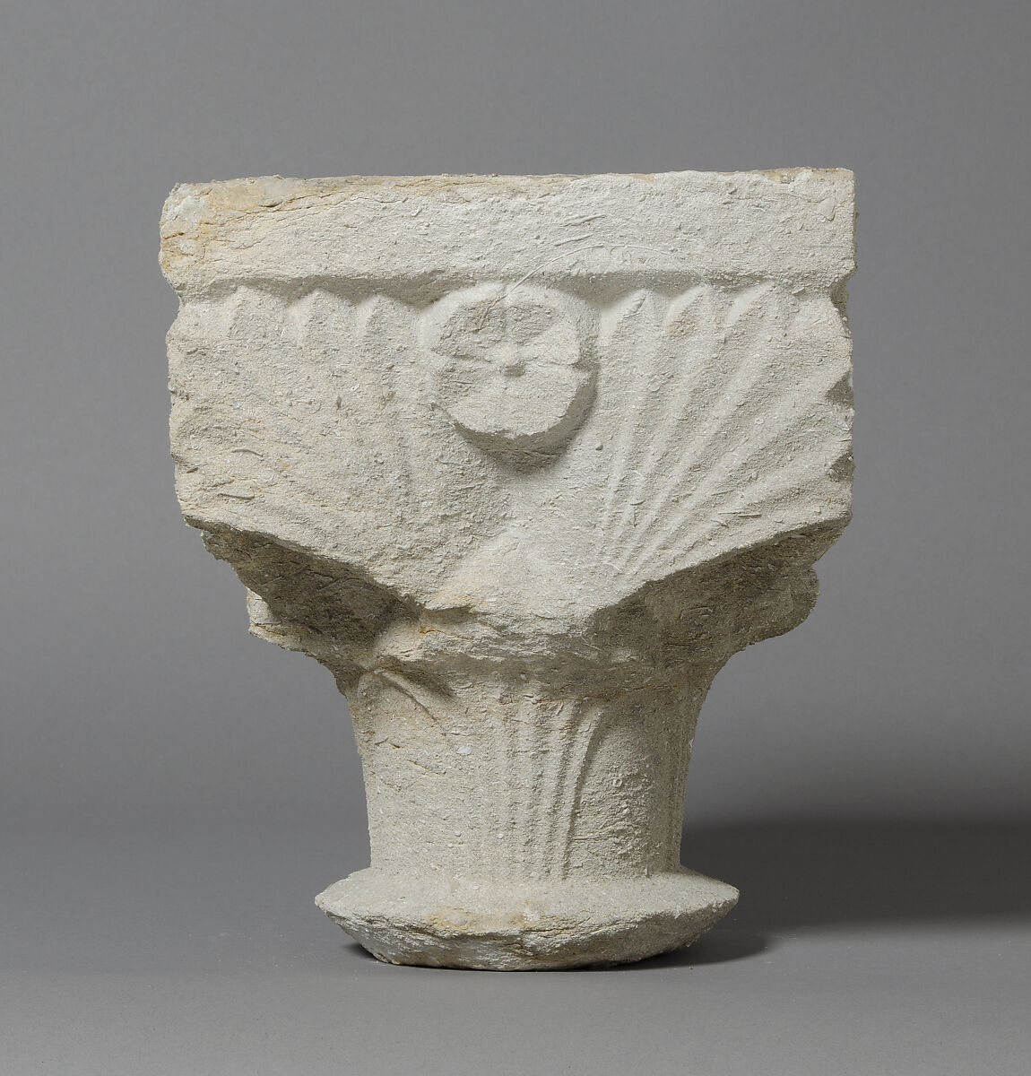 Capital, Sandstone, Spanish