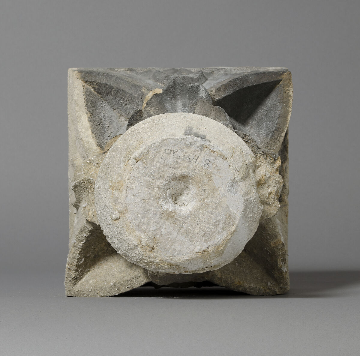 Capital, Sandstone, Spanish
