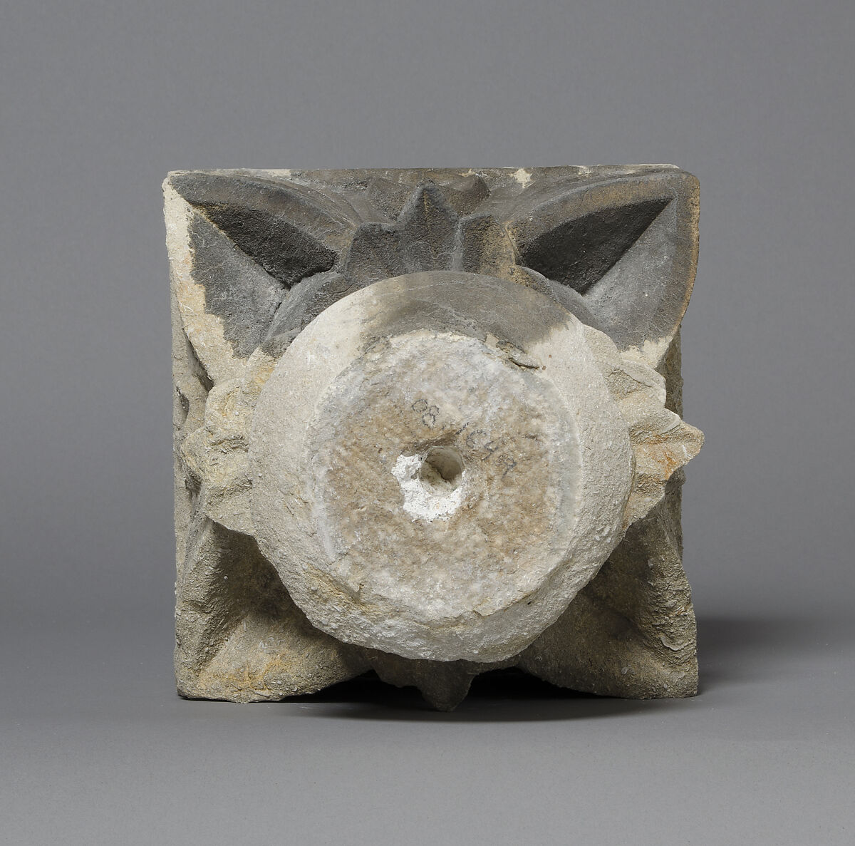 Capital, Sandstone, Spanish