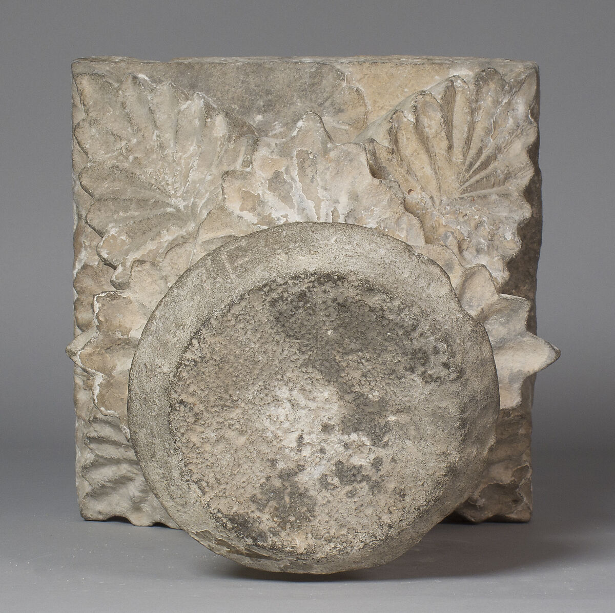 Capital, Sandstone, Catalan