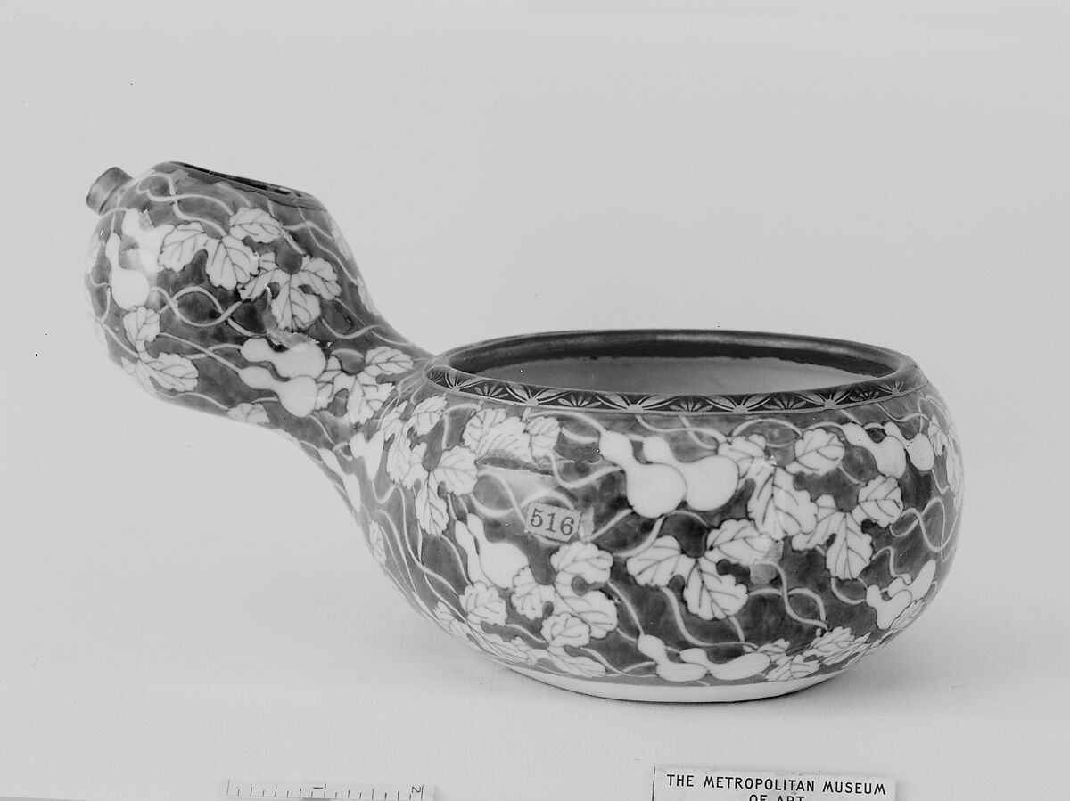 Pan, White porcelain, decorated with lacquer and with blue under the glaze (Arita ware, Imari type), Japan 