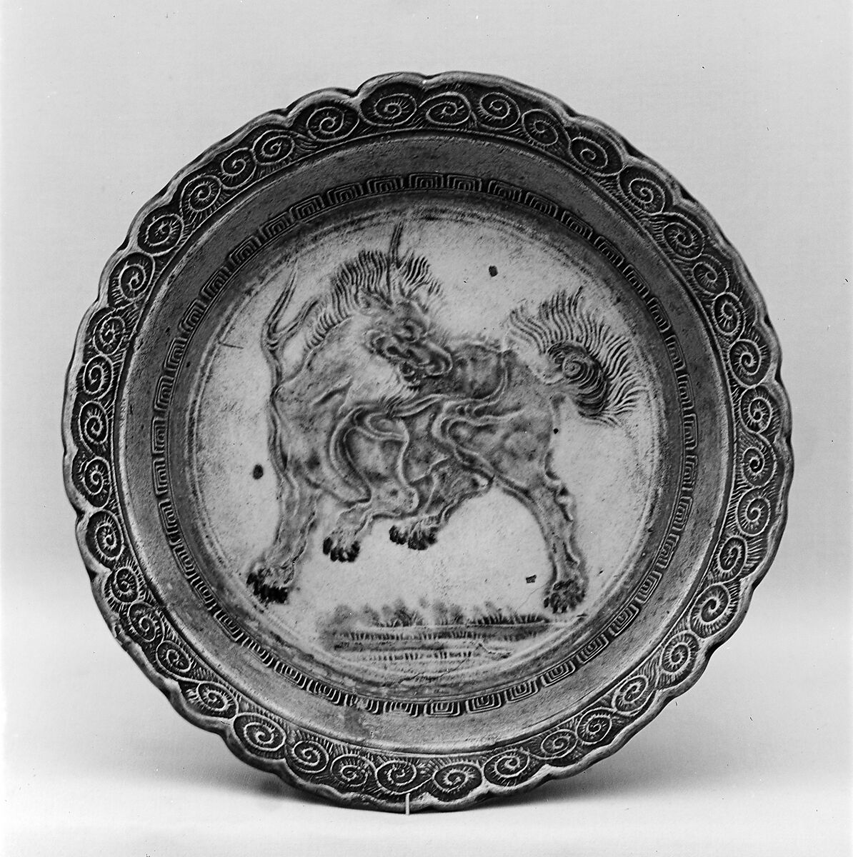 Dish, Pottery decorated at center (Kyoto ware), Japan 