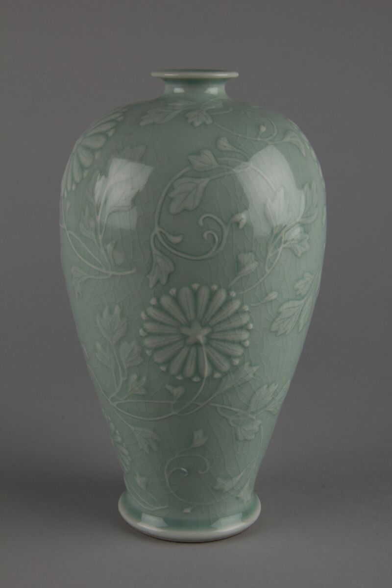 Meiping vase with floral scrolls, Porcelain with relief decors under a celadon glaze (Jingdezhen ware), China 
