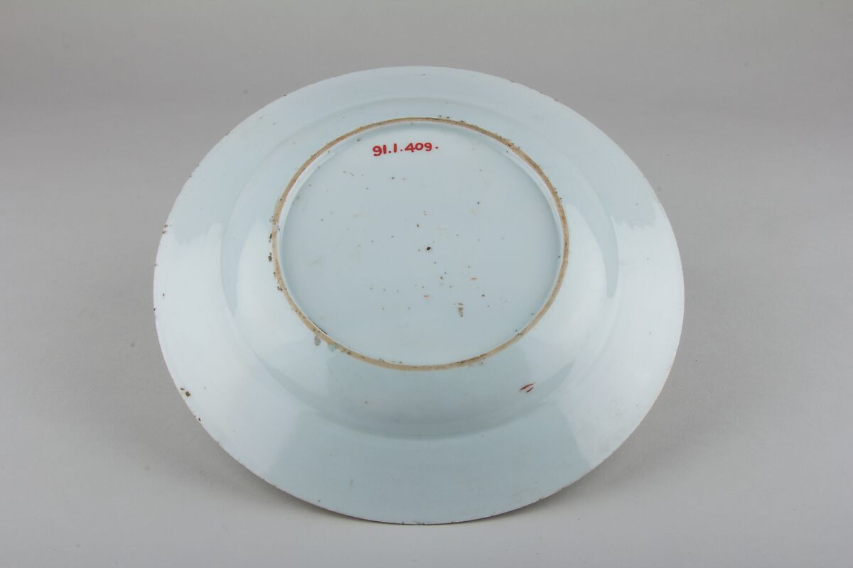Plate, Porcelain painted in overglaze polychrome enamels, China