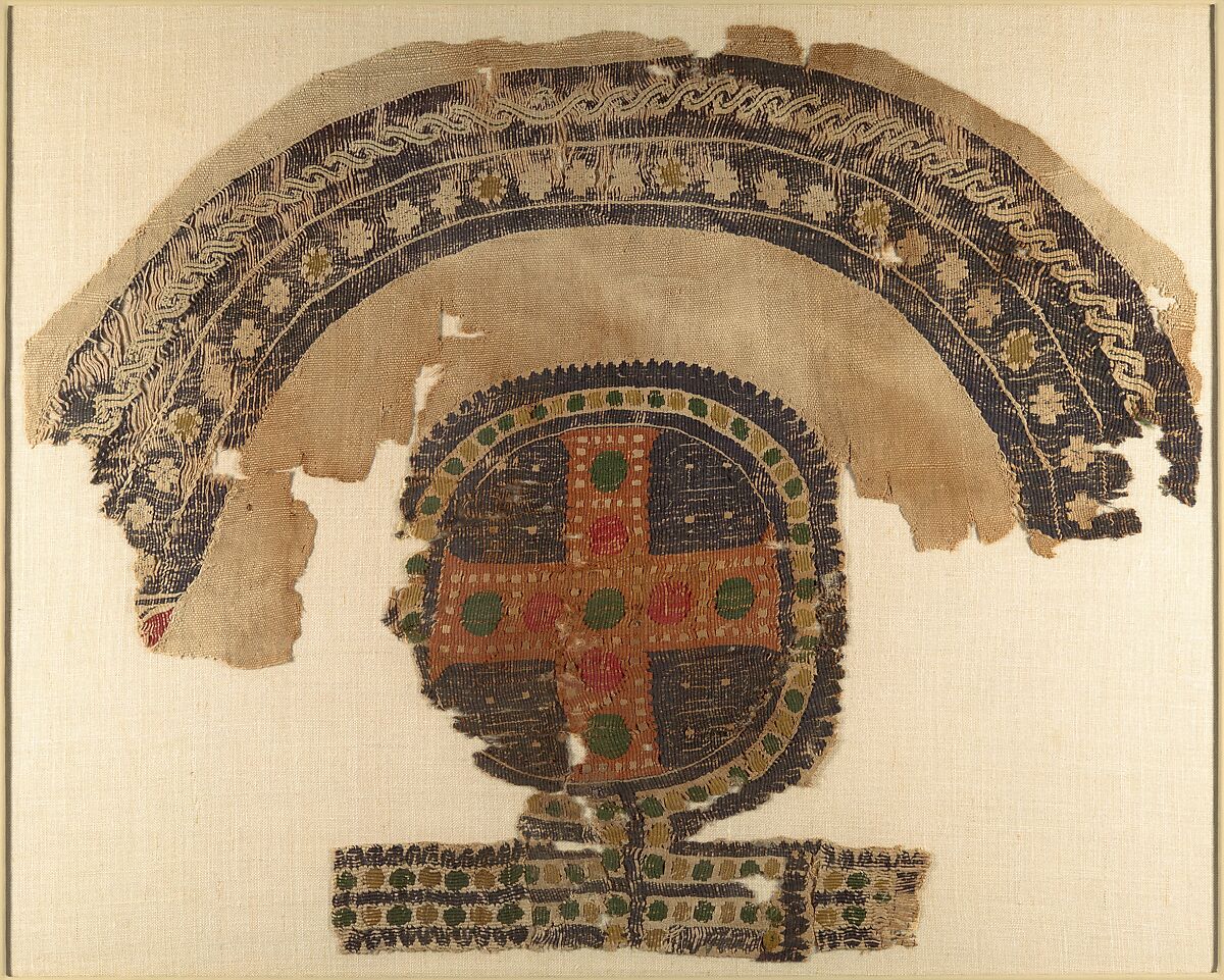 Fragment with an Arch and a Gemmed Cross, Linen, wool, Byzantine 