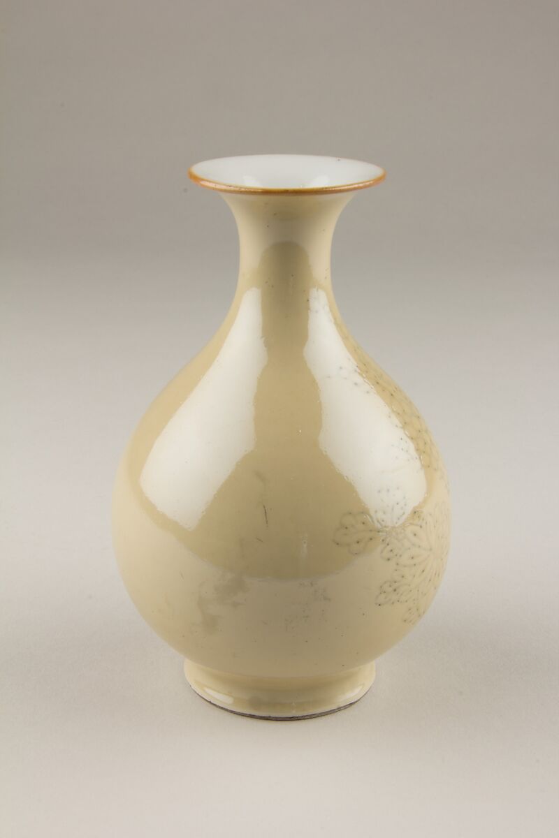 Vase, Porcelain with café-au-lait glaze over an incised design, China