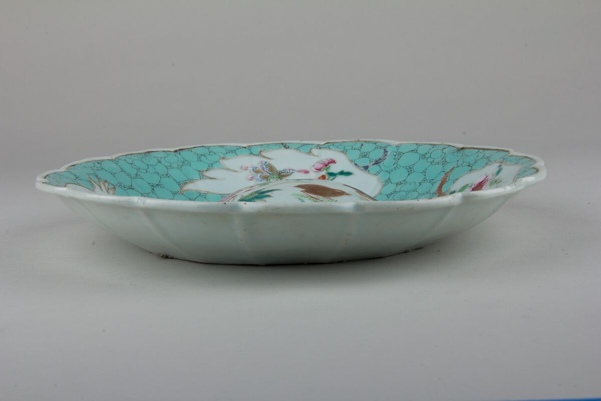 Dish, Porcelain painted in underglaze blue and overglaze polychrome enamels, China