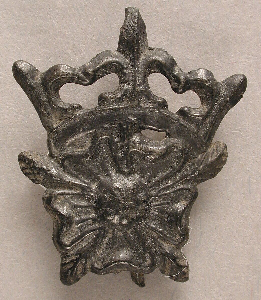 Badge with Tudor Rose, Tin/lead alloy, British 