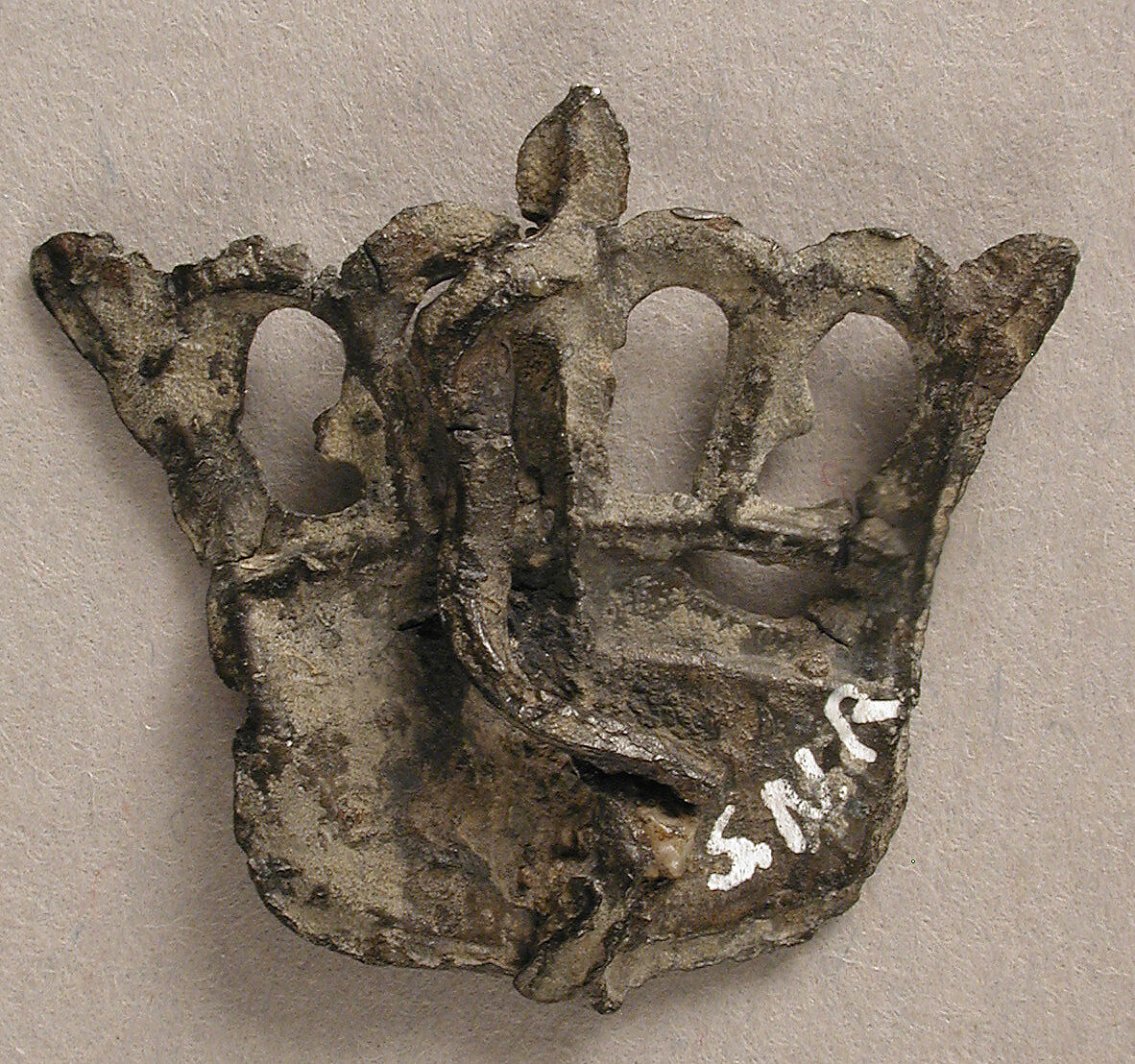 Badge with Shrine of Edward the Confessor, Tin/lead alloy, British