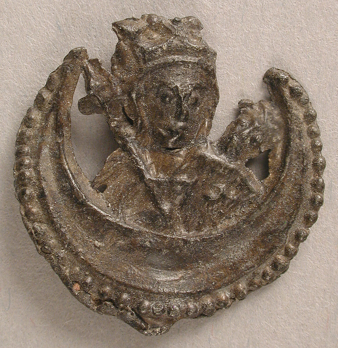 Badge with Madonna and Infant, Tin/lead alloy, British 