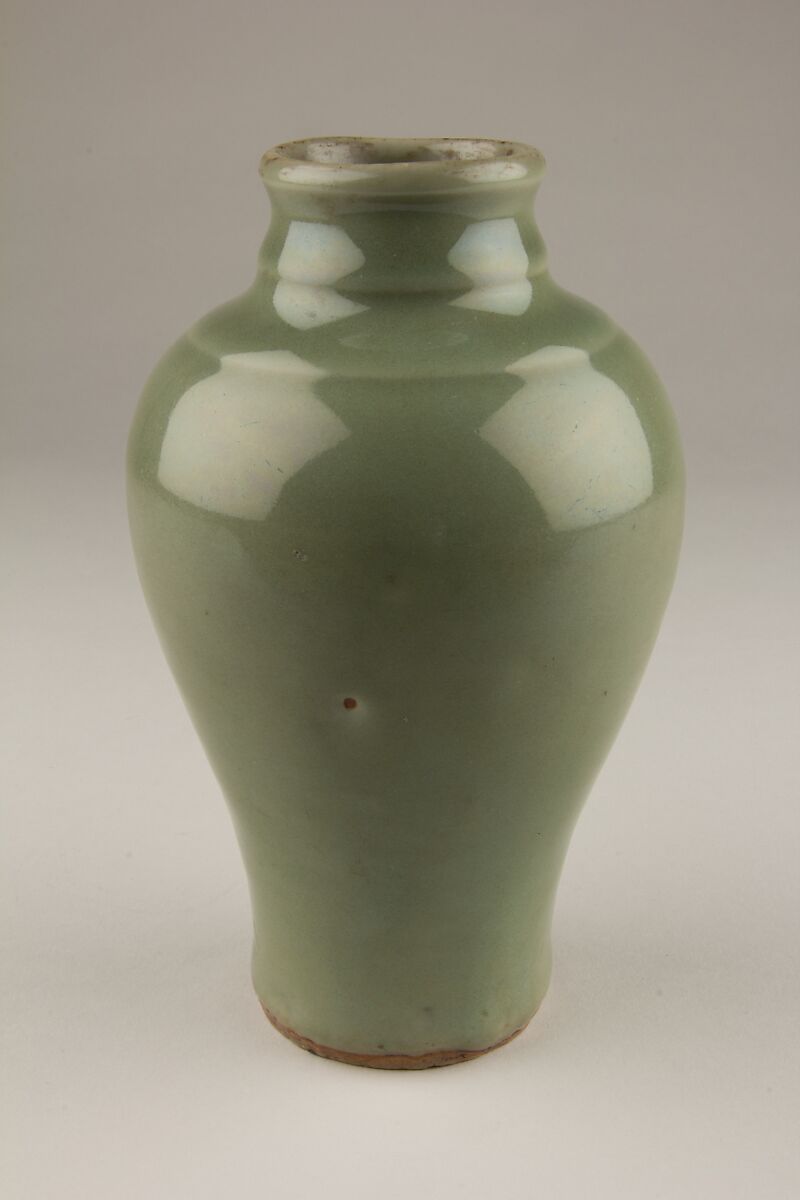 Vase, Porcelain with celadon glaze, China