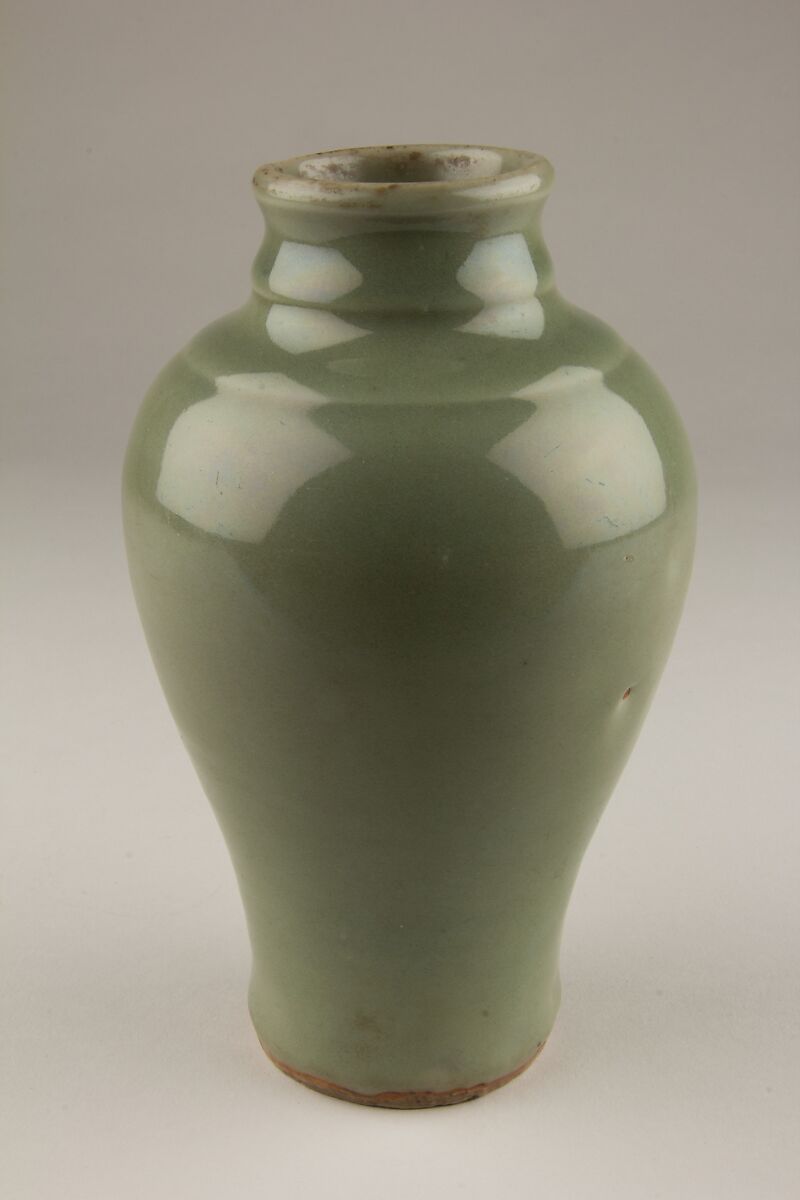Vase, Porcelain with celadon glaze, China