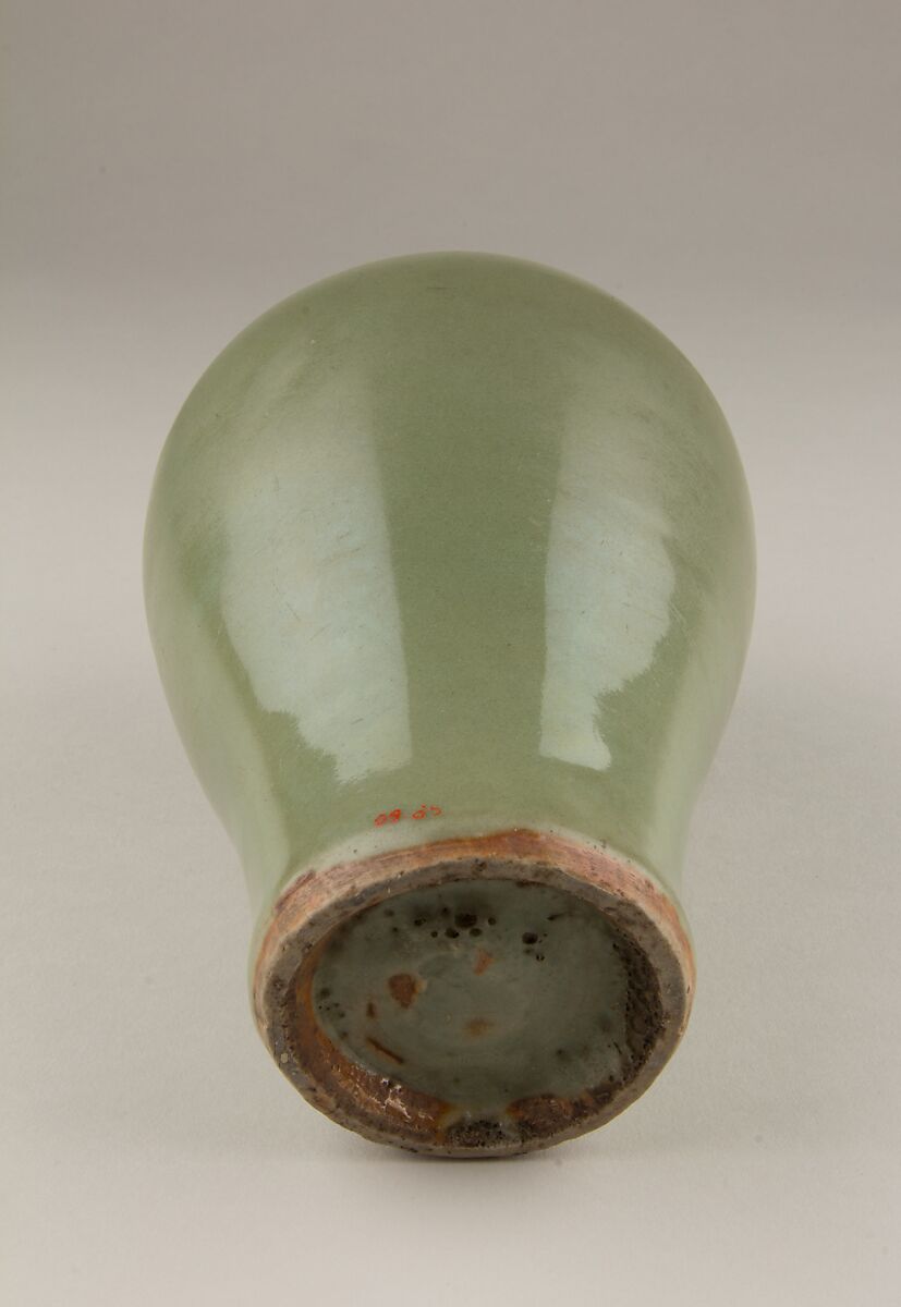 Vase, Porcelain with celadon glaze, China