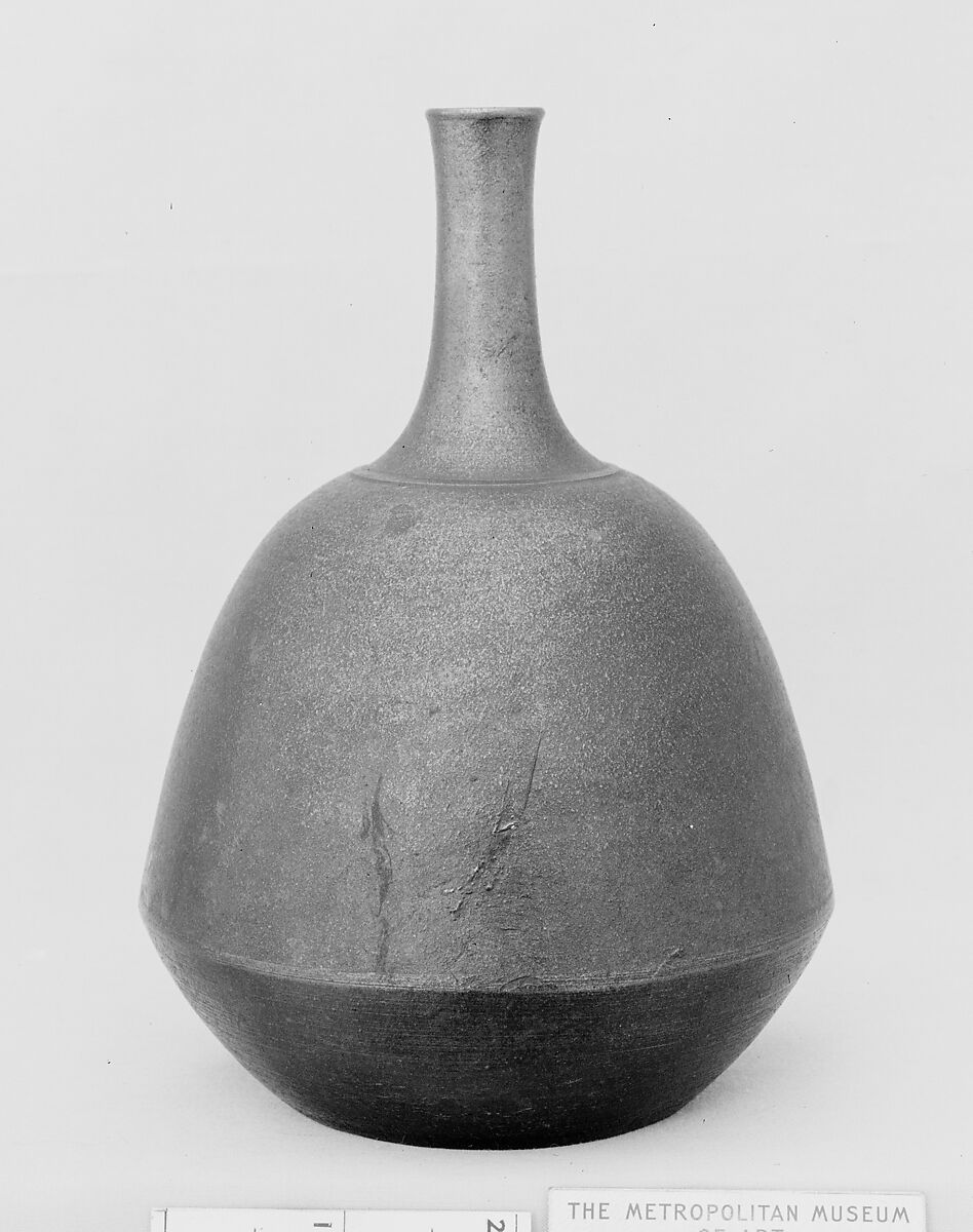 Bottle, Clay covered with a salt glaze (Bizen ware, Imbe style), Japan 
