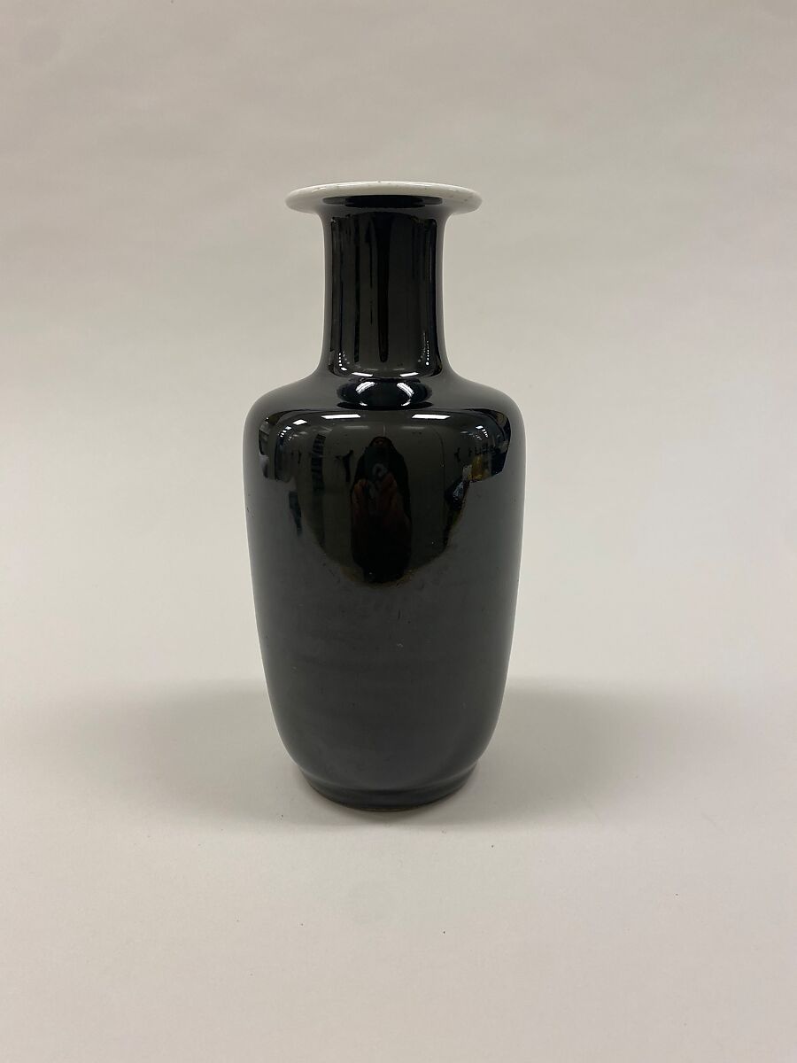 Vase with flowers, Porcelain with black glaze and trace of gilt decoration (Jingdezhen ware), China 