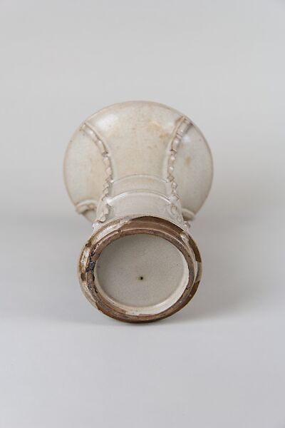 Vase in shape of archaic bronze vessel, Stoneware with ivory glaze, China