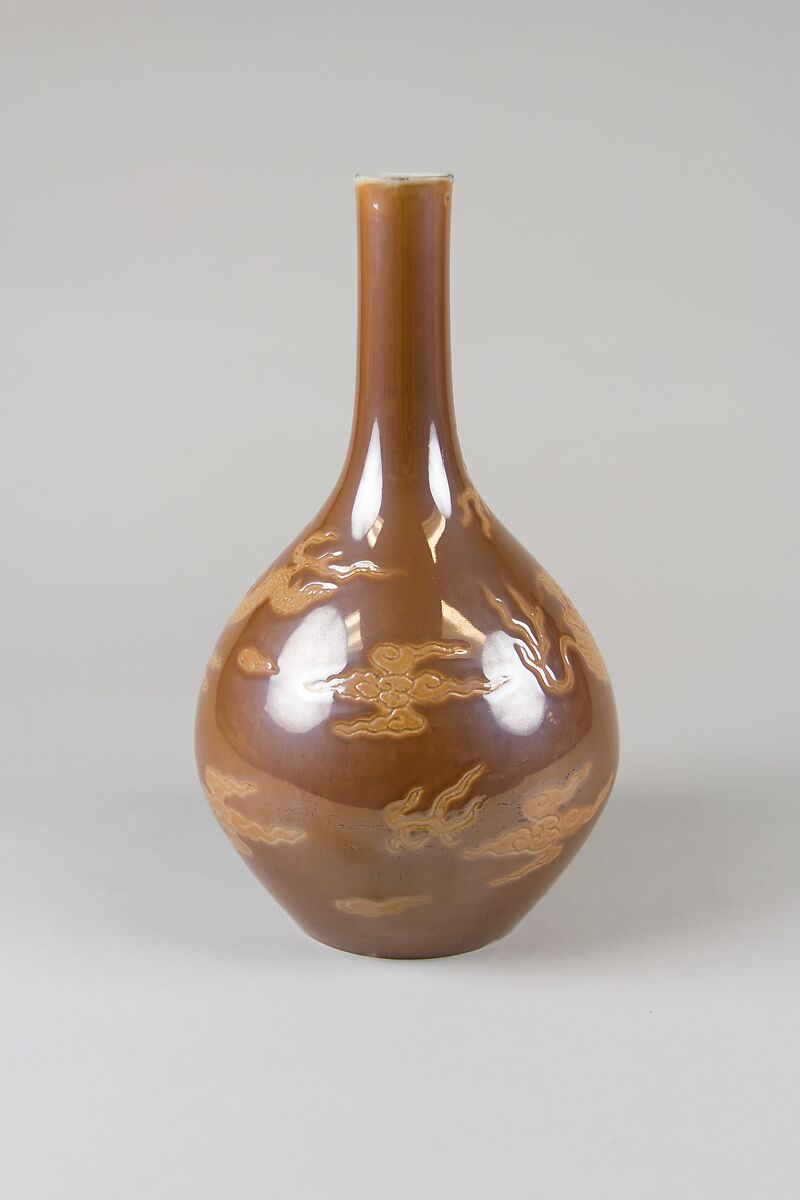Vase, Porcelain with incised decoration under black glaze, China
