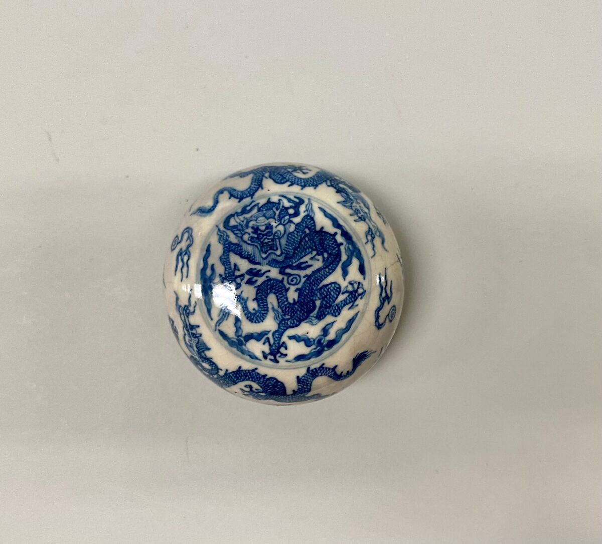 Seal paste box with dragons, Soft-paste porcelain painted in underglaze cobalt blue (Jingdezhen ware), China