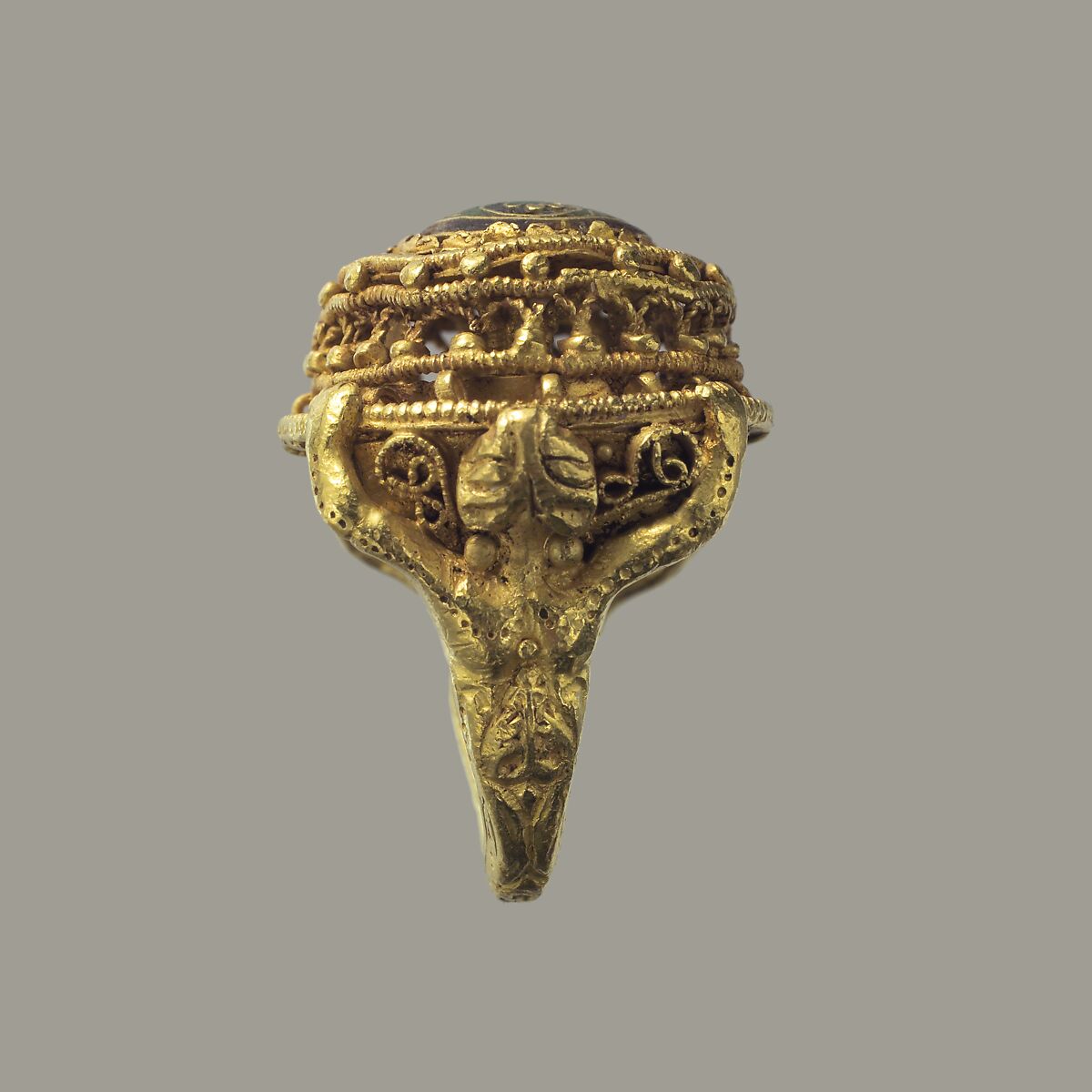 Ring, Gold with cloisonné enamel, German