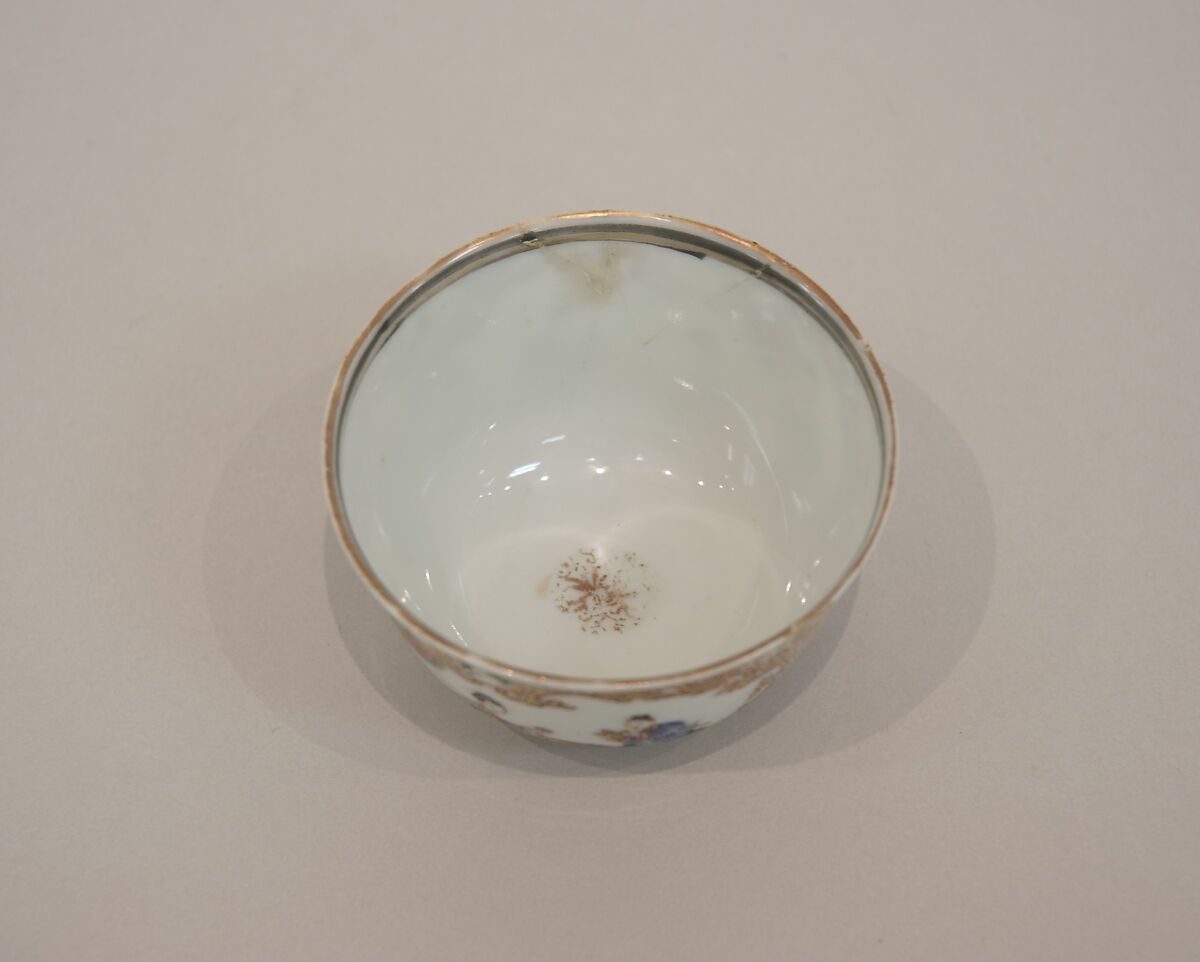 Cup, Porcelain painted in overglaze black enamel and gilt, China