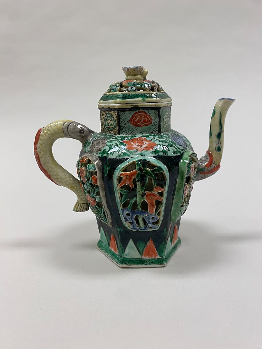 Hexagonal ewer, Porcelain painted in overglaze polychrome enamels (Jingdezhen ware), China