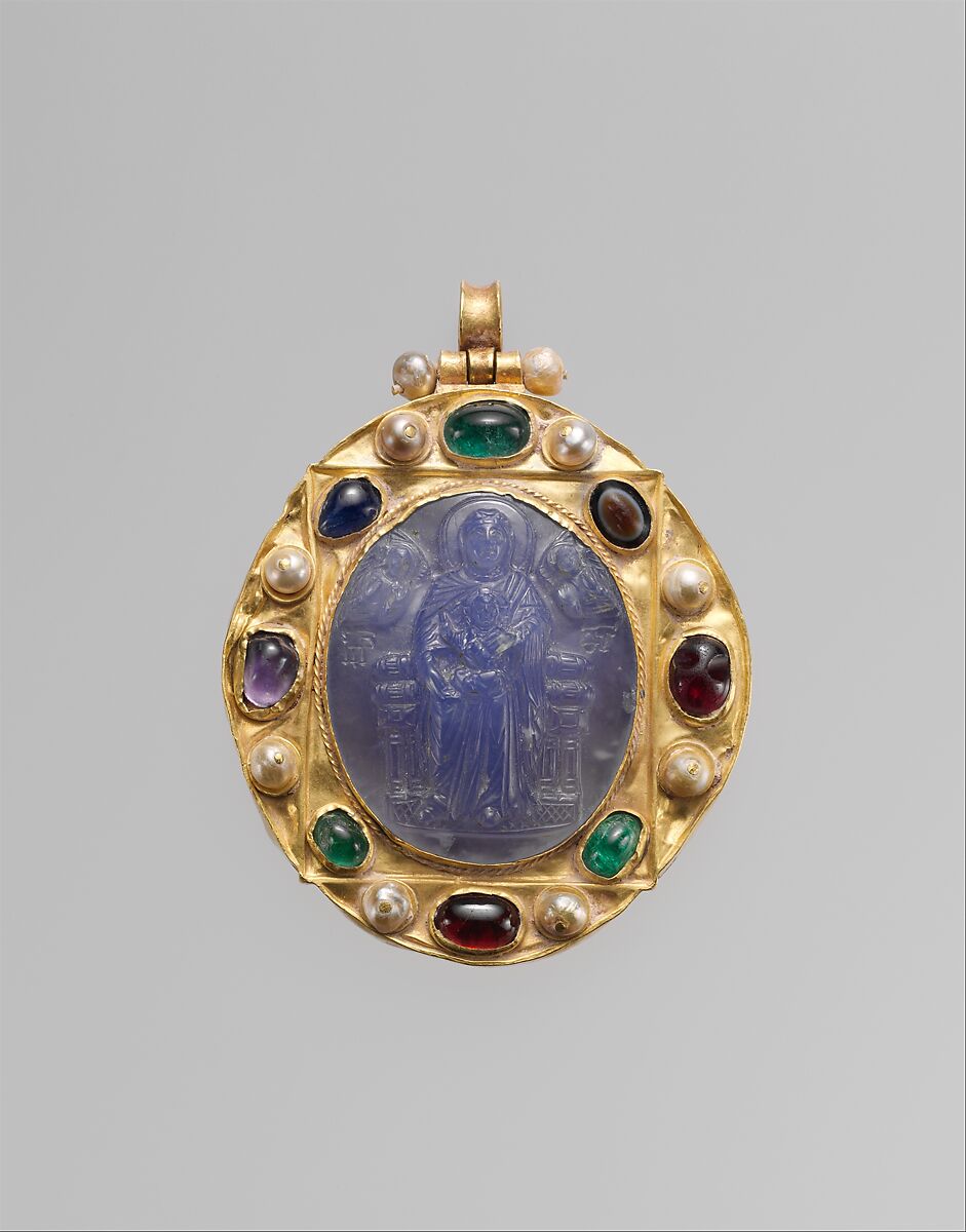 Pendant Brooch with Cameo of Enthroned Virgin and Child and Christ Pantokrator, Chalcedony cameo; gold mount with pearls, emeralds, garnets, sapphires, and a sardonyx intaglio, Byzantine 