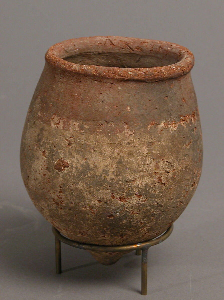 Pot, Earthenware, slip decoration, Coptic 