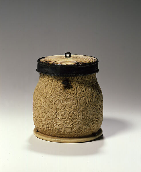 Pyxis with Vine Scrolls, Ivory; metal rim around lid added later 