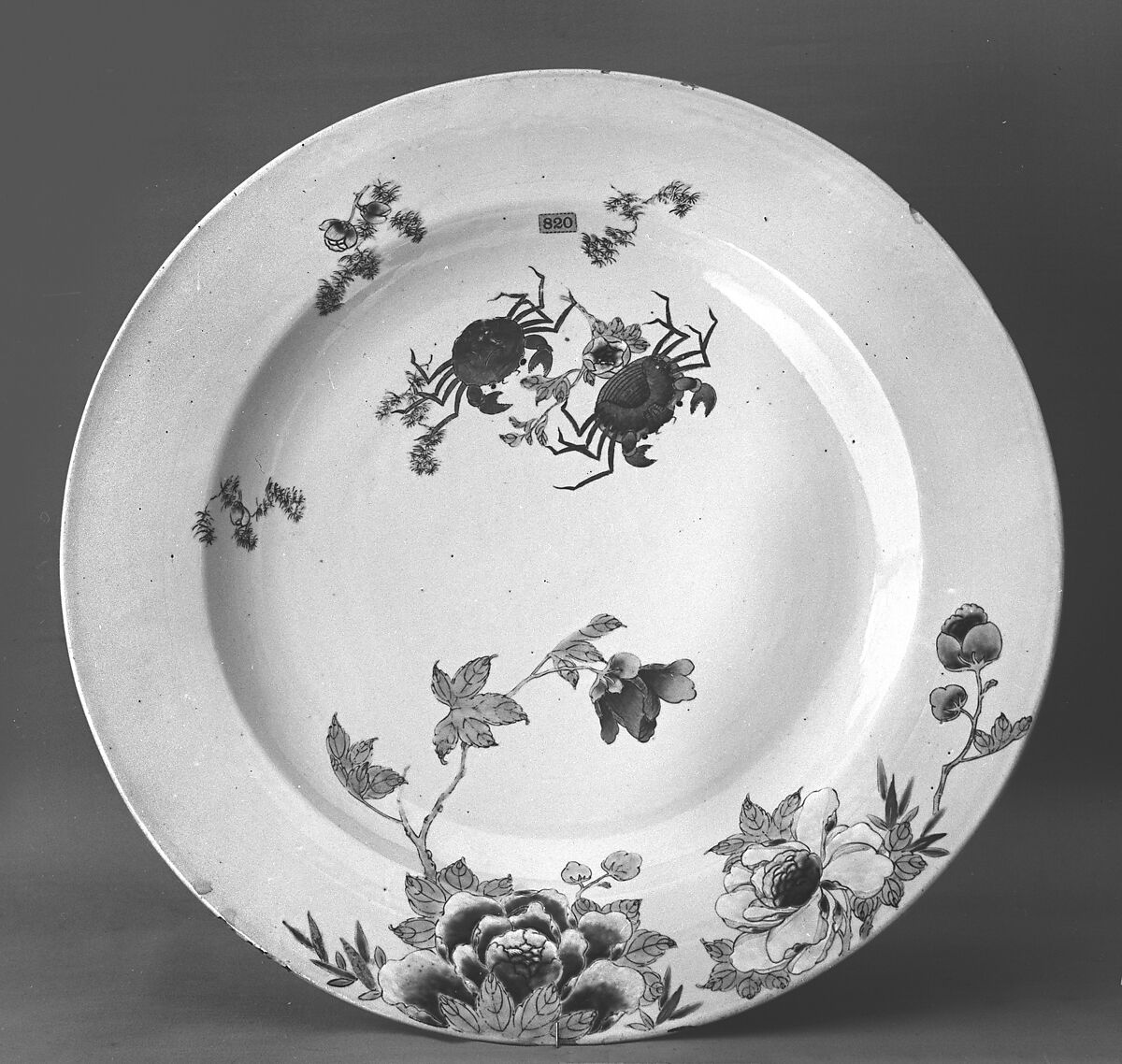 Plate with two crabs and flowers, Porcelain painted in overglaze polychrome enamels (Jingdezhen ware), China 