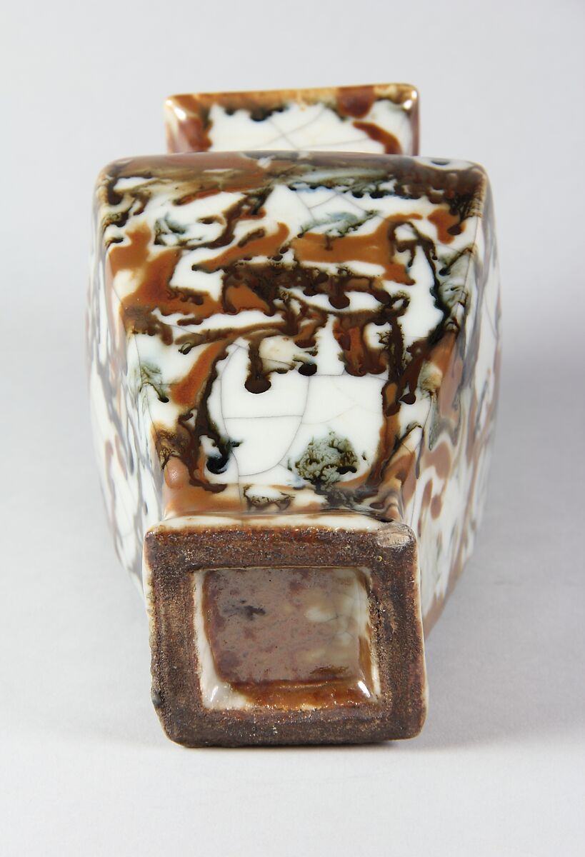 Rectangular vase with animal masks, Porcelain with marbled glaze, China