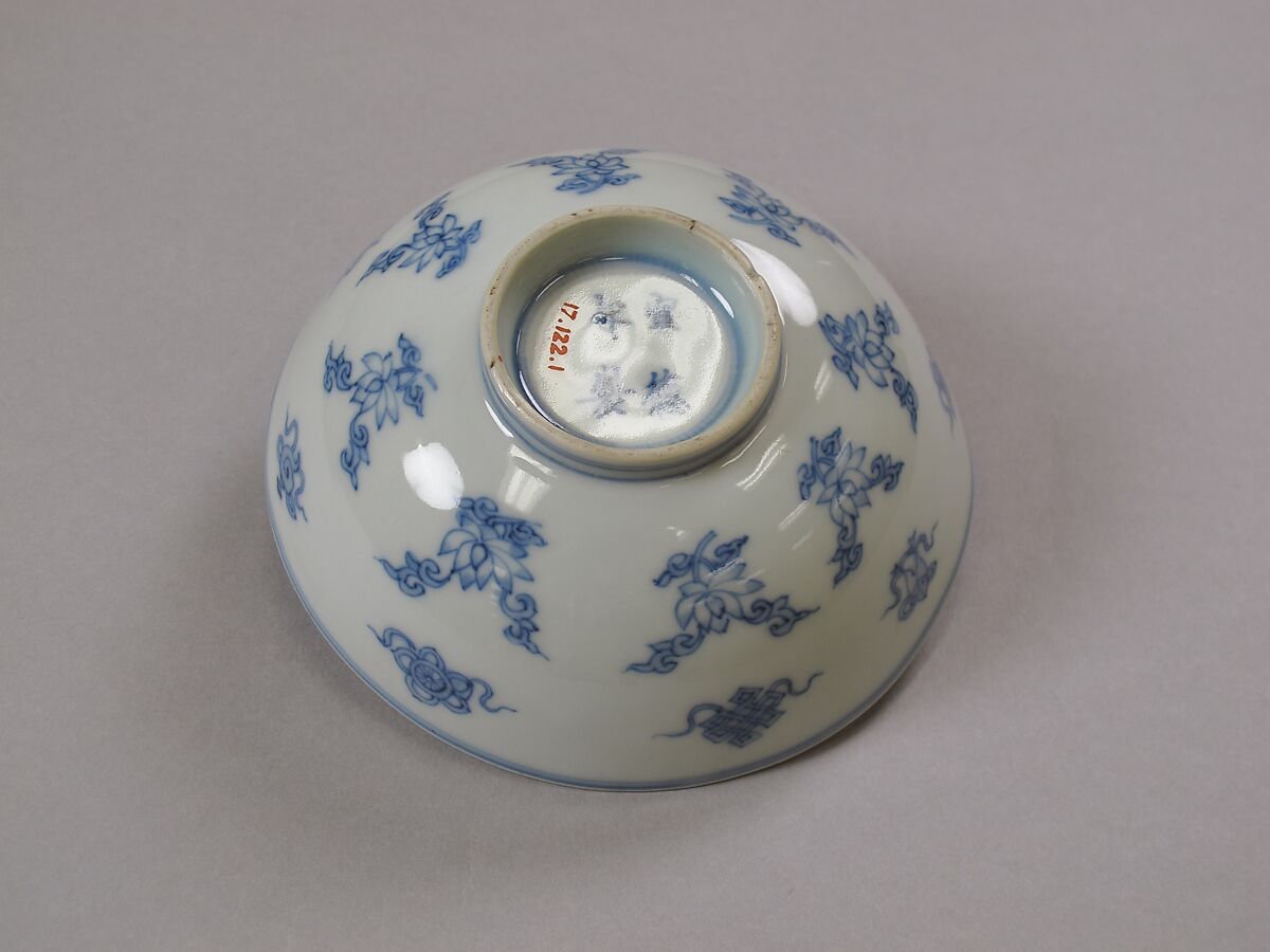 Bowl with Eight Buddhist Treasures, Porcelain painted in underglaze cobalt blue (Jingdezhen ware), China