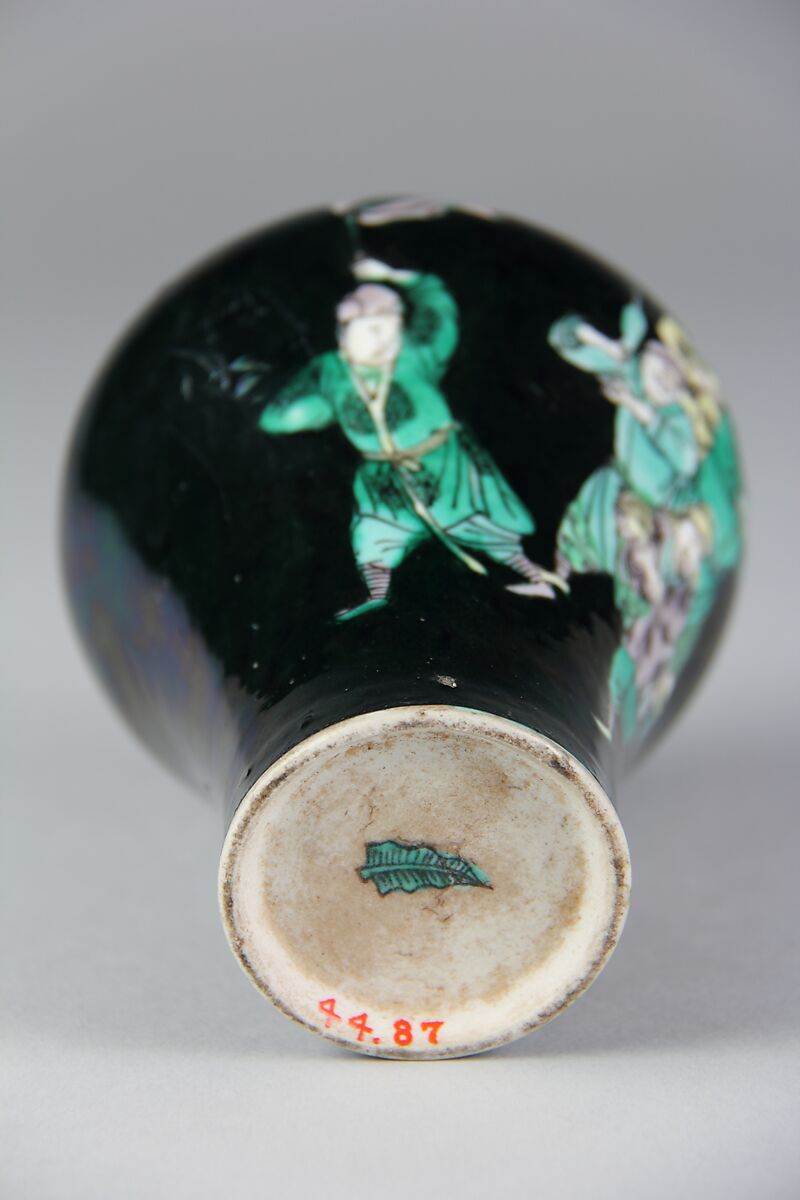 Meiping vase with human figures, Porcelain painted in overglaze polychrome enamels (Jingdezhen ware, famille noire), China