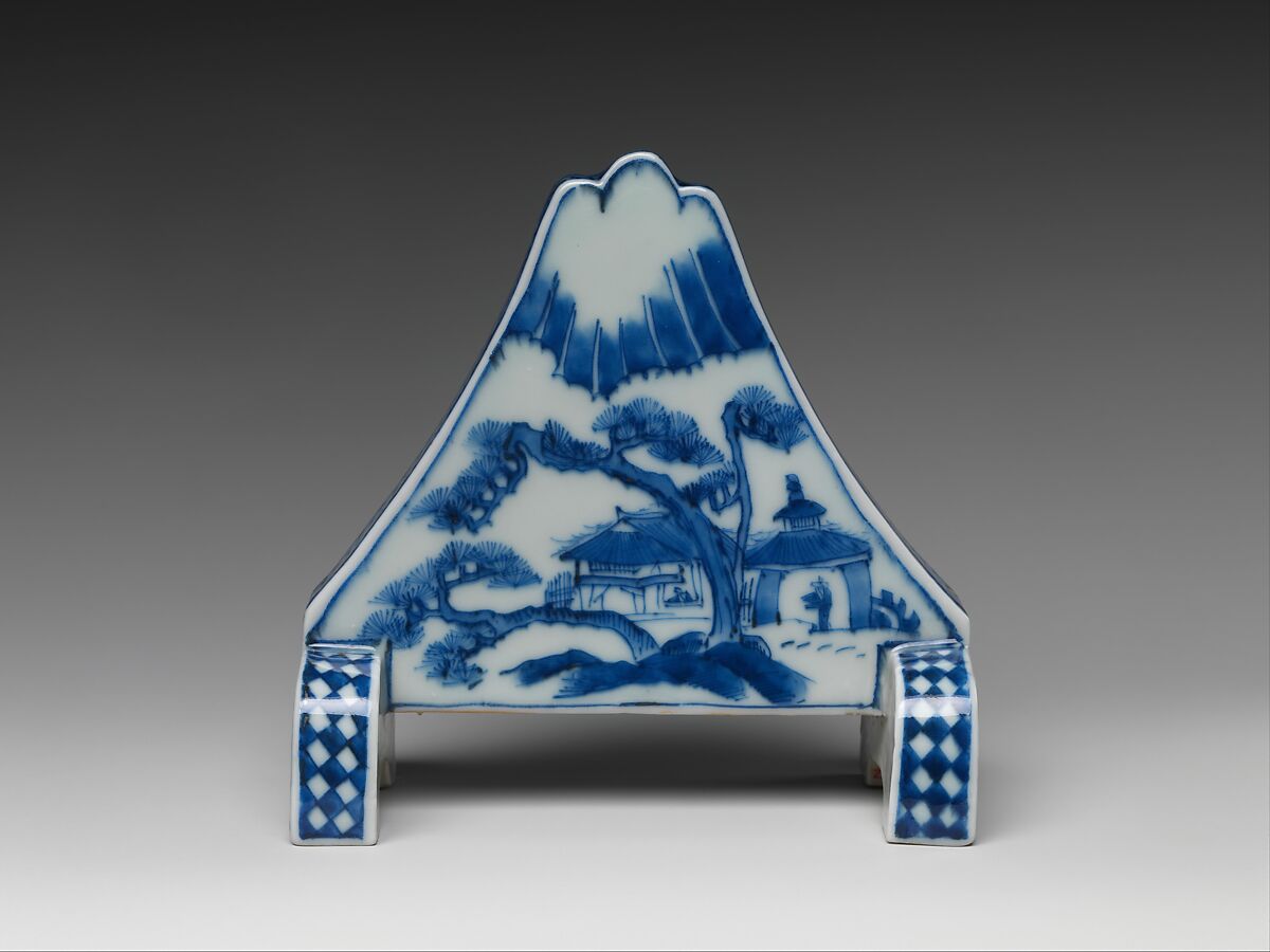 “Inkstone-screen” in the Shape of Mount Fuji, White porcelain decorated in blue under the glaze, Japan