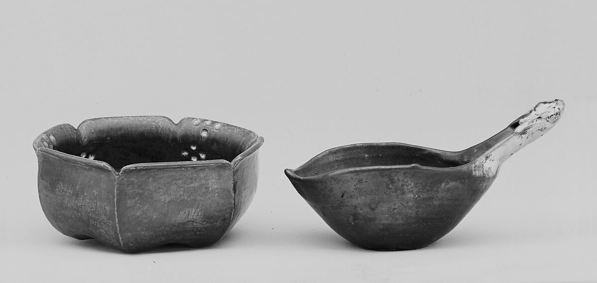 Dish, Toyosuke IV (Japanese,), Pottery covered with rich green glaze; green over white at handles, Japan