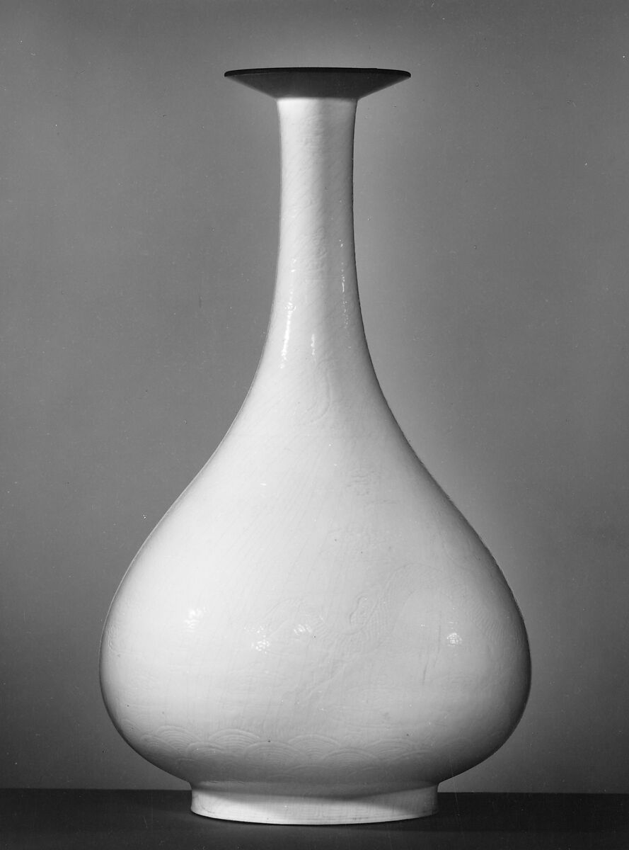 Bottle with Dragons, "Soft paste" porcelain with incised decoration under glaze (Jingdezhen ware), China 