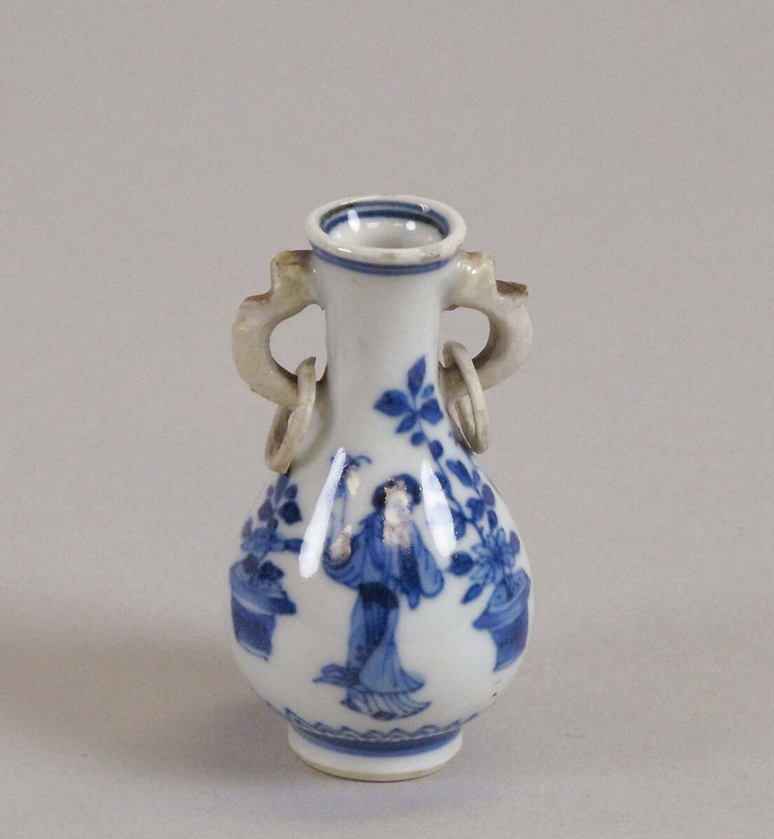 Vase, Porcelain painted in underglaze blue, China 