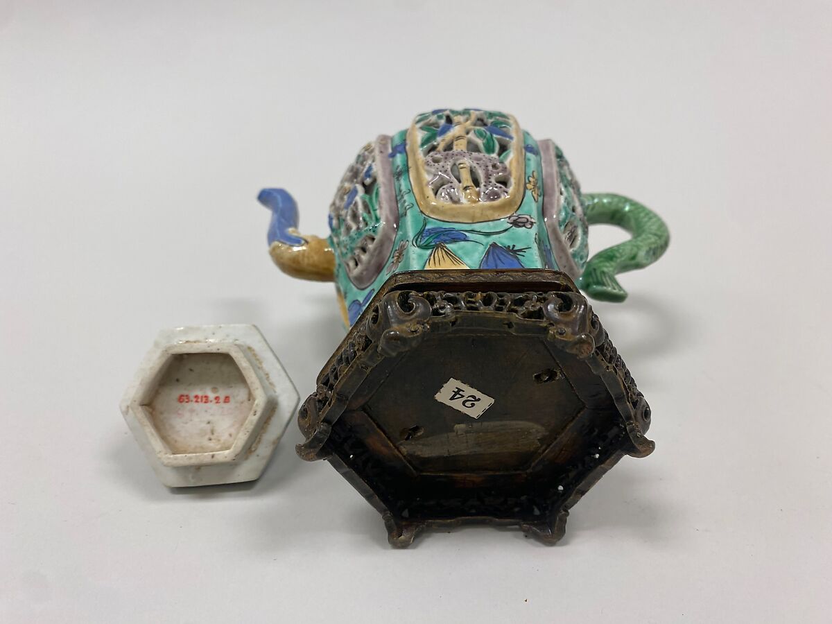 Wine pot, Porcelain painted in polychrome enamels over the biscuit (Jingdezhen ware), China